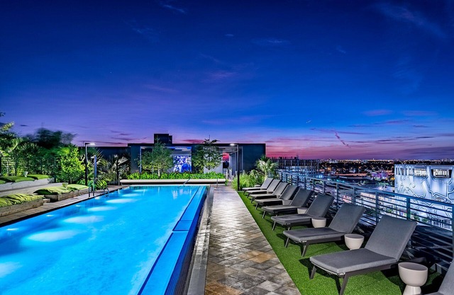Very chic 2 bedrooms 2 baths. Middle of Wynwood 🌴☀️