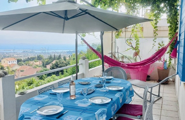 Very nice Marseille house with sea view, terraces, 15 minutes from the beaches