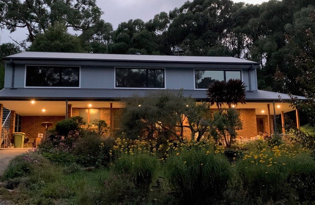 Very Pet-friendly Accommodation on 10 Acres. Perfect for the Complete Family