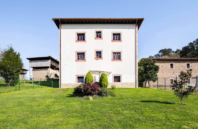 Very spacious house in the center of Asturias