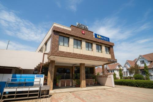 Via Elysian Grand - 3 kms from Chaudhary Charan Singh International Airport Lucknow