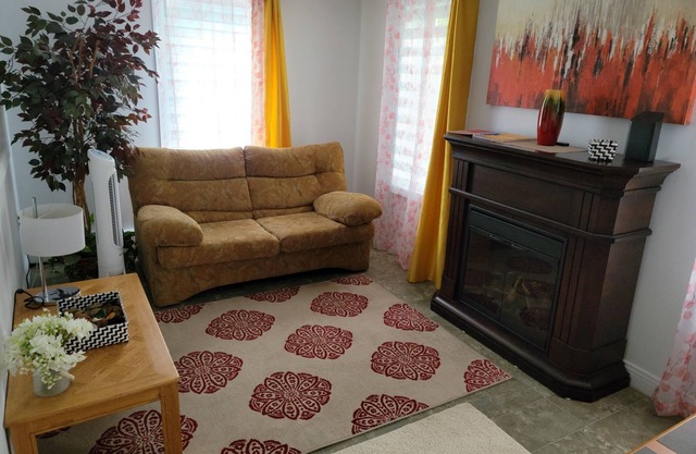 Vibrant apartment in the heart of the town