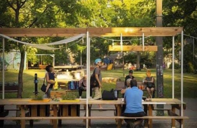 Vibrant Plateau Studio | AC | Kitchenette | Parks