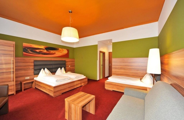 Vierbettzimmer mit Dusche Oder Bad/wc - Hotel Ertl