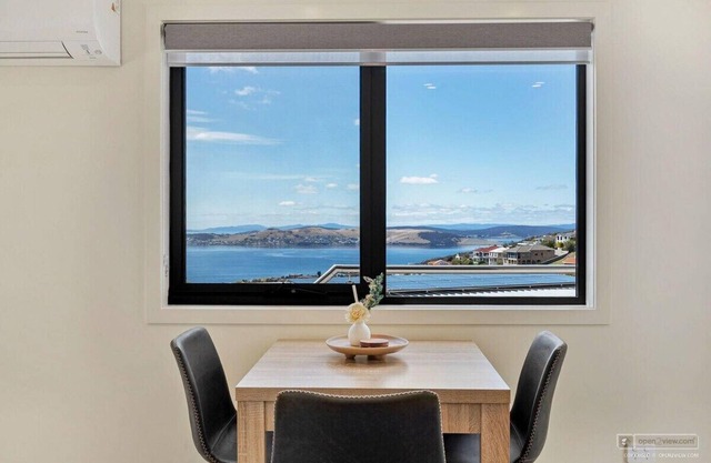 "View Studio" Apartment Sandy Bay Close to Casino.