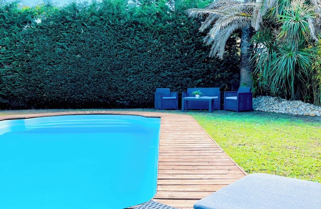 Villa, 6 Pers, Piscine Privée, à 15 min de la Plage