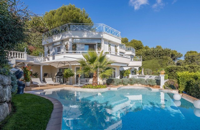 Villa Albertine - Six Bedroom Villa, Sleeps 12