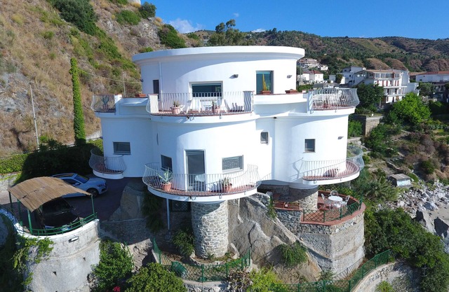Villa Alcado, a unique emotion!