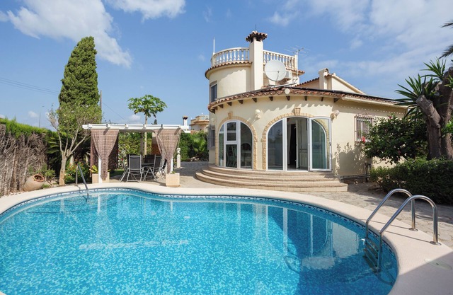 Villa 'Alfred' with Mountain View, Wi-Fi and Air Conditioning