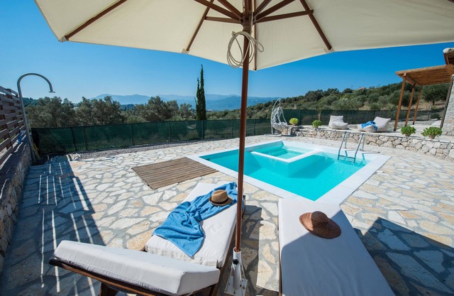 Villa ALPHA deluxe villa with pool 5km from Lefkada