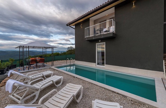 Villa Art House with Pool