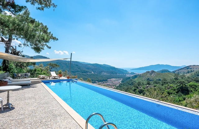 Villa Beldibi - Three Bedroom Villa, Sleeps 7
