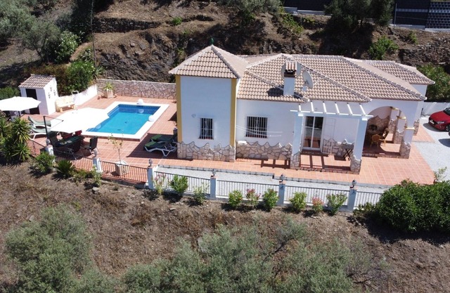 Villa Bella Vista with pool, WiFi, satellite TV