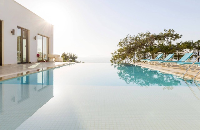 Villa Beyaz - Six Bedroom Villa, Sleeps 12