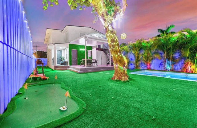 Villa Bonita | 6BR | Pool + Hot Tub