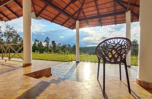 Villa Cabins with Cozy bed & breakfast in charming Sakleshpur