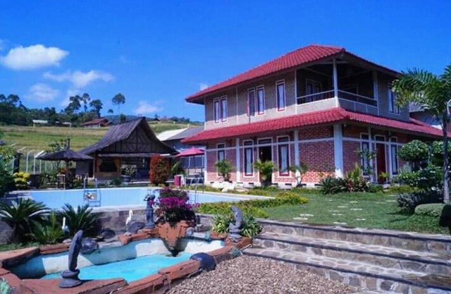 VILLA CAHAYA LESTARI