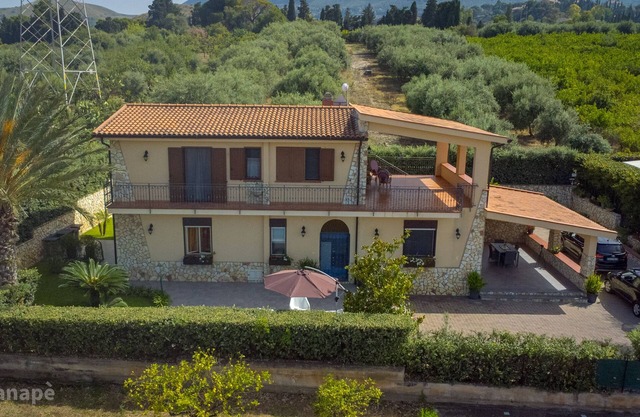 VILLA CANAPé