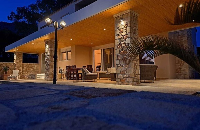 Villa Cap Jano. Exclusive villa on a secluded beach with Infinity Pool