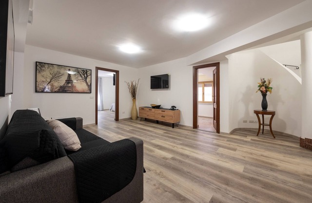 Villa 'Carola Piano Terra' with Shared Pool, Wi-Fi and Air Conditioning