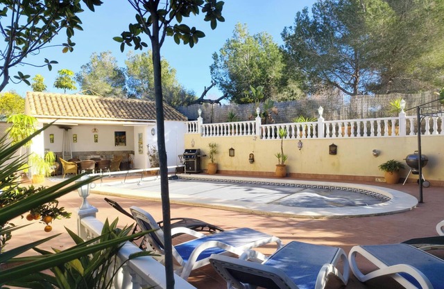 Villa Castillo Nuevo - Heated Private Pool & Roof Solarium with Panoramic Views