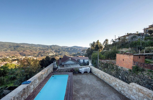 Villa 'Casa De Campo Com Vista A Montanha' with Mountain View and Air Conditioning