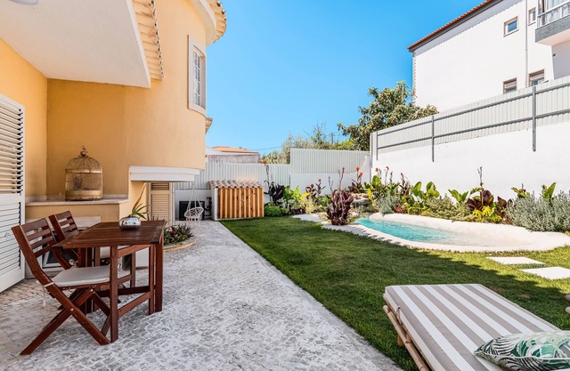 Villa 'Casa Do Rei - Charneca' with Private Pool, Private Terrace and Wi-Fi