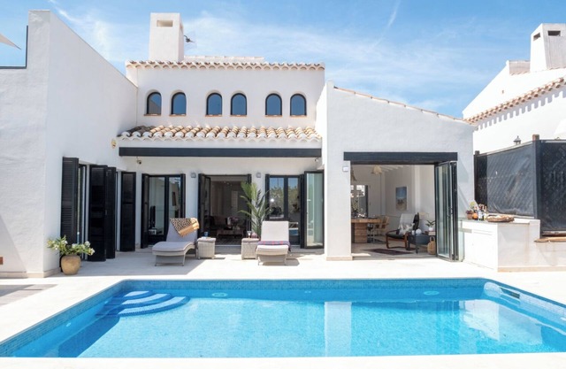 Villa 'Casa Trebol - Private Pool' with Mountain View, Wi-Fi and Air Conditioning