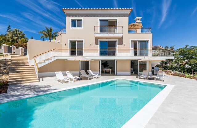 Villa Catao - Four Bedroom Villa, Sleeps 8