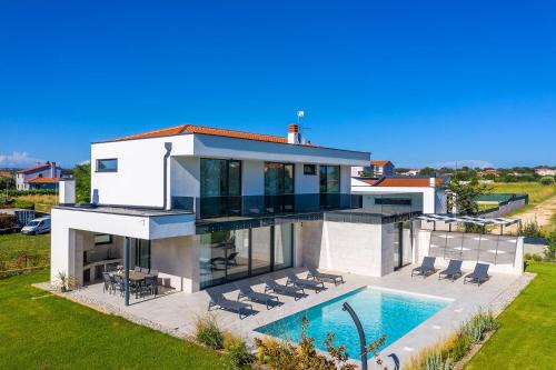 Villa Celi whit heating pool Fazana Pula