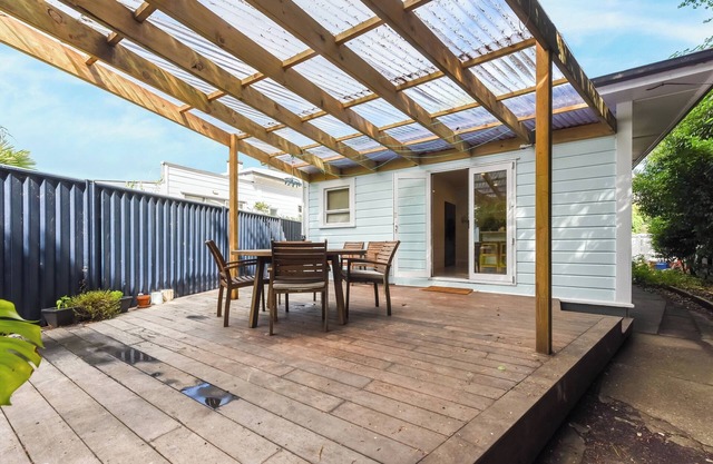 Villa Charm - Nelson Holiday Home