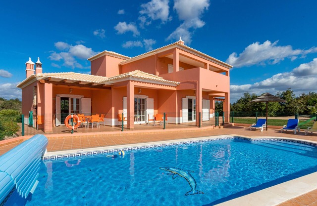 Villa da Horta, a beautiful extensive villa in a peaceful location