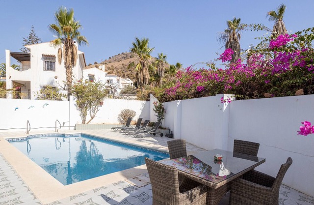 Villa "De Wyde Blik" with Pool, Garden and Wi-Fi