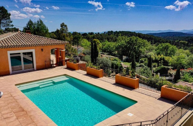 Villa des Merveilles, a luxurious holiday home for 12 people.