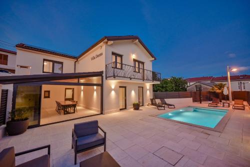 Villa Donna, 5 STARS - Luxury Villa with a heated pool