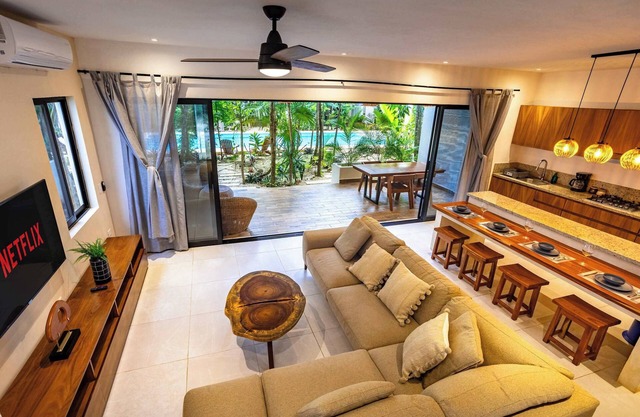 Villa Ek Balam Pool, AC, Beach club by Aqua Viva