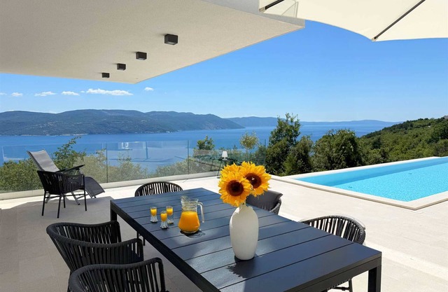 Villa Ena in peaceful location with a sea view