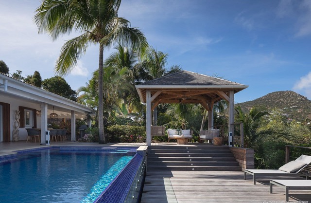 Villa Endeavour So private, breathtaking ocean views, direct from owner !