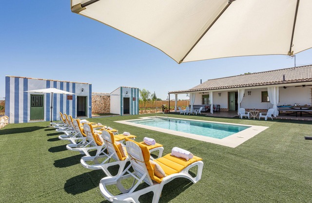 Villa Colona, Los Algarbes J22g+94