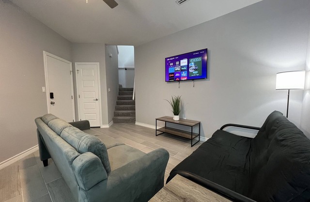 Villa Escondida #3 -2BD- Straight Shot to SpaceX!