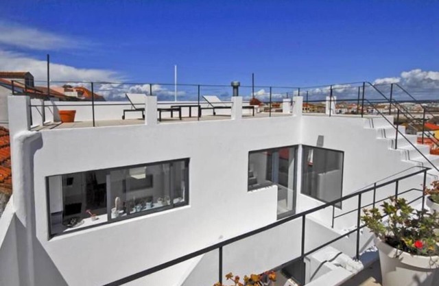 VILLA Estrelas PENICHE city center House Terrace with sea view Beach 300 meters
