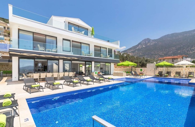 Villa Eternity - New Luxury 7 Bedroom Villa with option of heated pools.