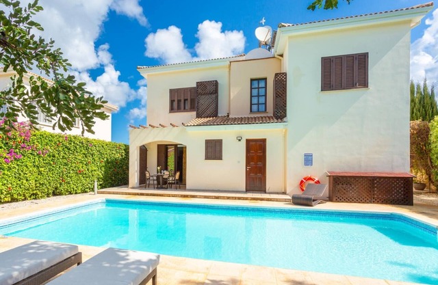 Villa Evelina - Three Bedroom Villa, Sleeps 6