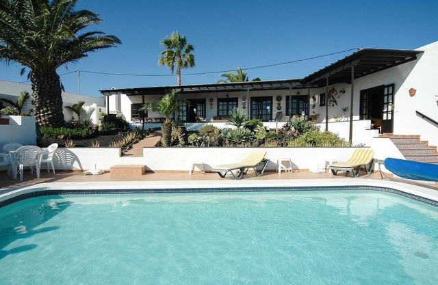 Villa Finca el Volcan with Sea View, Pool, Garden & Wi-Fi