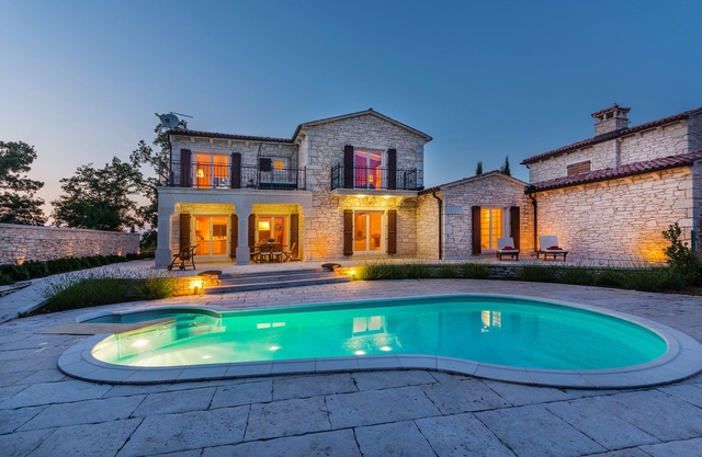 Villa Flora with a tennis court