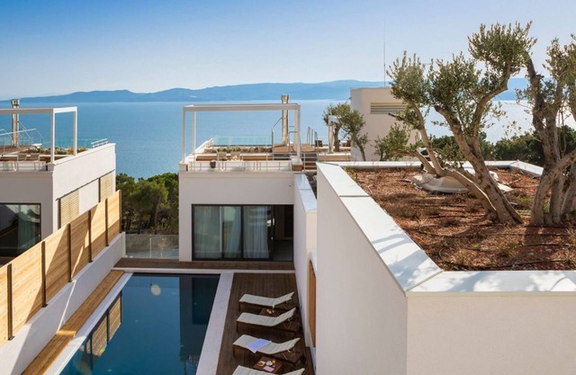 Villa Grecale - Four Bedroom Villa, Sleeps 10