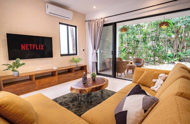 Villa Ichkabal Pool, AC, Beach club by Aqua Viva