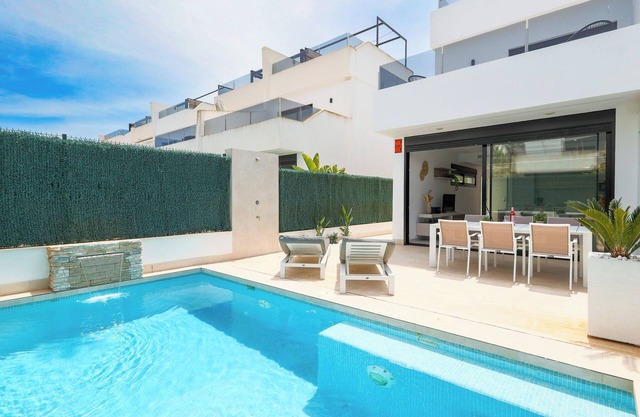 Villa in Los Alcazares for 6 people, private pool and view of the Mar Menor