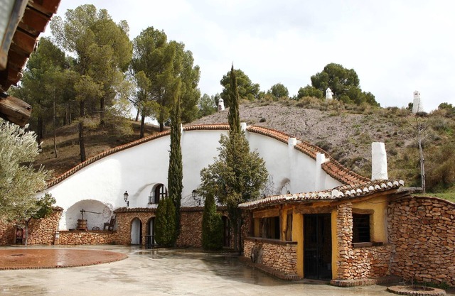 Villa in Spain with Stunning Mountain Views