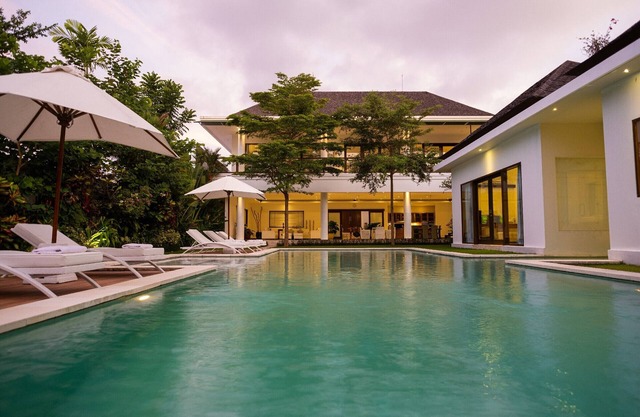 Villa Istana Putih by Fantasia Villas